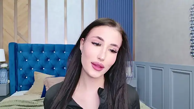 EmmaLawrens online show from 03.19.25