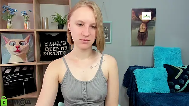 Snapshot of BeautyBlondy chatting on 09.18.25 BeautyBlondy online show from 09.18.25