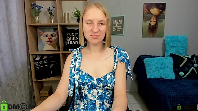 Snapshot of BeautyBlondy chatting on 09.19.25 BeautyBlondy online show from 09.19.25