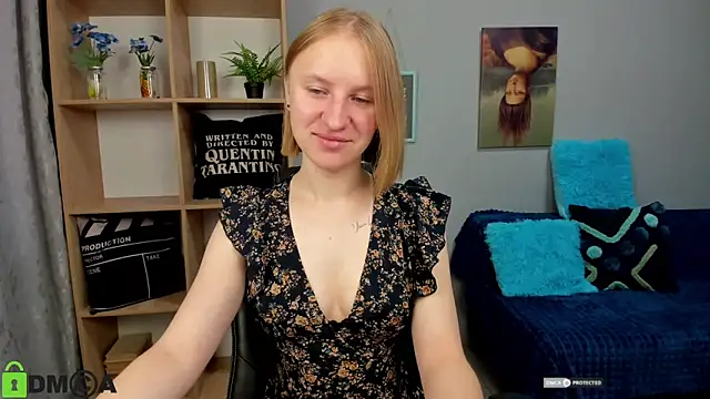 Snapshot of BeautyBlondy chatting on 10.06.25 BeautyBlondy online show from 10.06.25