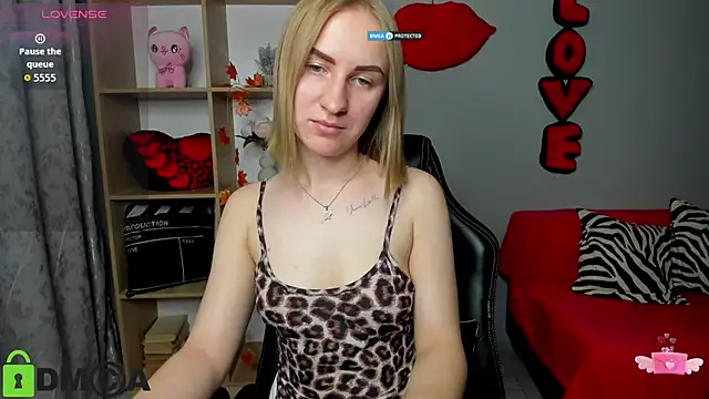 BeautyBlondy online show from 11.18.25