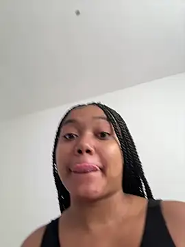 Snapshot of JasmineRose7 chatting on 05.20.26 JasmineRose7 online show from 05.20.26