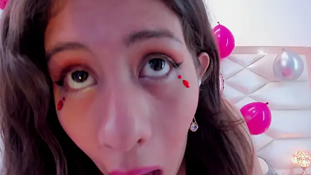 Snapshot of MiaQueen021 chatting on 03.21.25 MiaQueen021 online show from 03.21.25