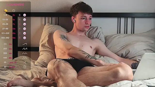 Snapshot of Calvin_Polanski chatting on 10.10.25 Calvin Polanski online show from 10.10.25