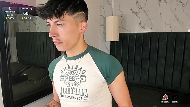 Snapshot of tim__fox chatting on 03.12.26 tim fox online show from 03.12.26