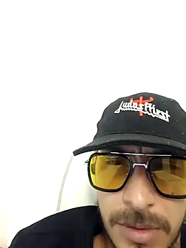 Snapshot of tony-camargo chatting on 01.10.25 tony-camargo online show from 01.10.25