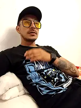 Snapshot of tony-camargo chatting on 01.23.25 tony-camargo online show from 01.23.25
