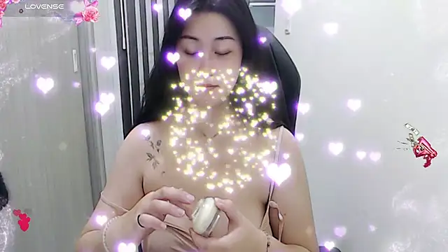 Snapshot of minnie9009 chatting on 03.18.25 minnie9009 online show from 03.18.25