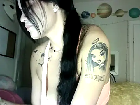 Snapshot of nikkikittyx3 chatting on 03.19.25 nikkikittyx3 online show from 03.19.25