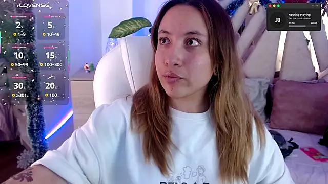 Snapshot of NyxAndria_1 chatting on 11.24.25 NyxAndria 1 online show from 11.24.25