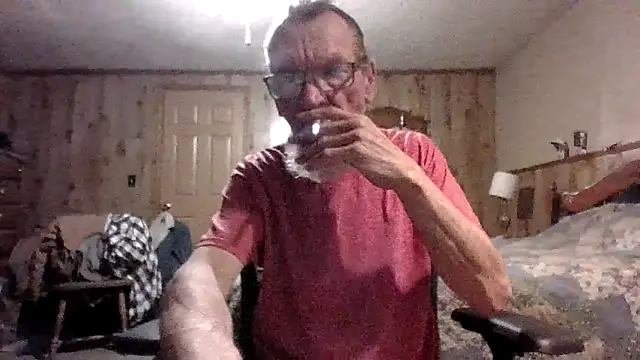 Snapshot of Aldick68 chatting on 02.15.25 Aldick68 online show from 02.15.25