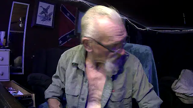 Snapshot of Aldick68 chatting on 11.21.25 Aldick68 online show from 11.21.25