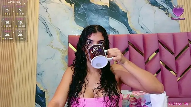Snapshot of hotiergirl chatting on 07.28.26 hotiergirl online show from 07.28.26
