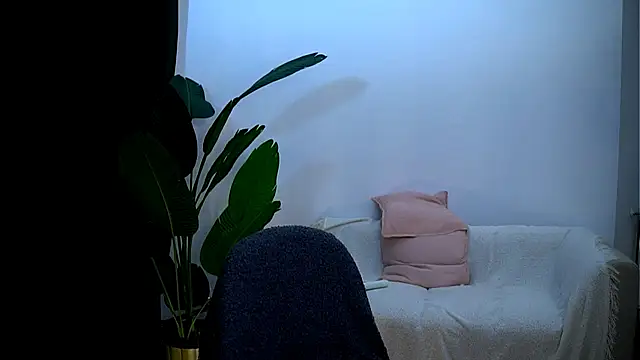 Snapshot of sweet_rapunzell chatting on 02.04.25 sweet rapunzell online show from 02.04.25