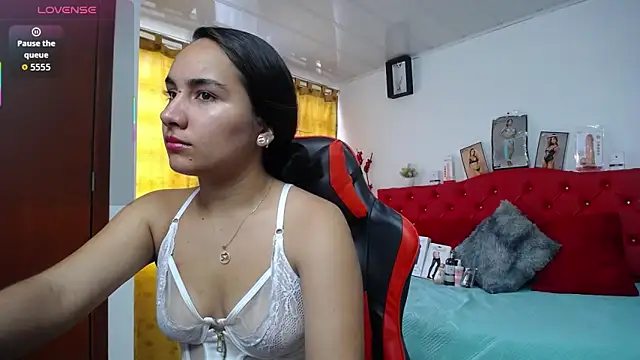 Maylin horny19 online show from 03.18.26