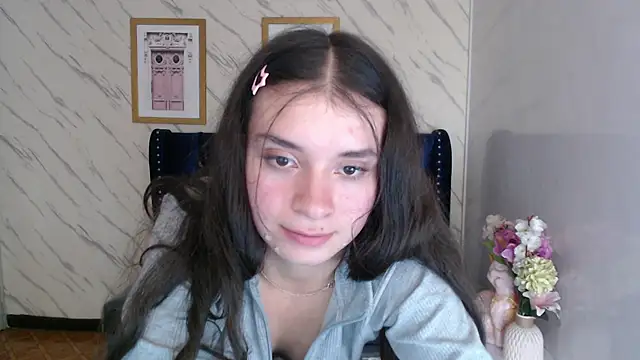 Snapshot of Sarita_v_ chatting on 03.06.25 Sarita v online show from 03.06.25