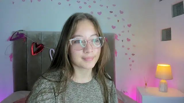 Dahlia Rousse online show from 03.22.25