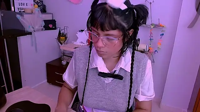 Mattilda 18 online show from 10.17.25