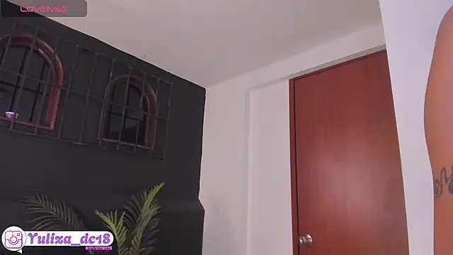 Luxury Woman online show from 04.28.26