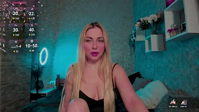 Snapshot of Mika_Rayy chatting on 11.11.25 Mika Rayy online show from 11.11.25