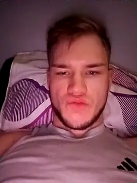 Remi 03 online show from 12.14.25