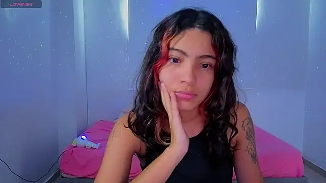 Lovelyamyy online show from 12.15.25