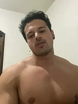 Snapshot of Lucasfit24 chatting on 01.24.25 Lucasfit24 online show from 01.24.25