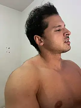 Snapshot of Lucasfit24 chatting on 02.13.25 Lucasfit24 online show from 02.13.25