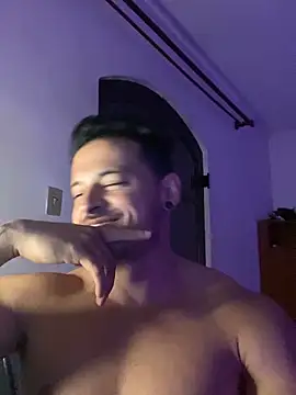 Snapshot of Lucasfit24 chatting on 03.07.25 Lucasfit24 online show from 03.07.25