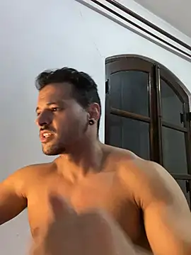 Snapshot of Lucasfit24 chatting on 03.13.25 Lucasfit24 online show from 03.13.25