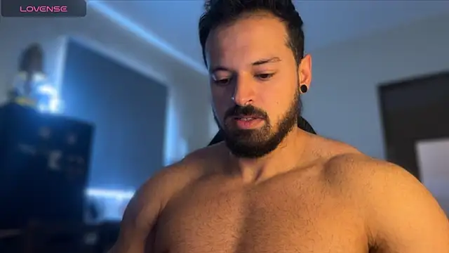 Snapshot of Lucasfit24 chatting on 11.06.25 Lucasfit24 online show from 11.06.25