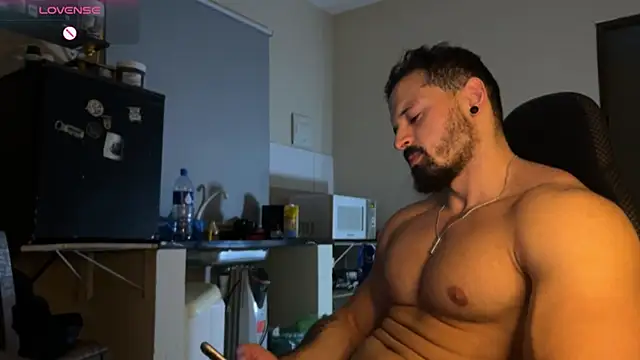 Snapshot of Lucasfit24 chatting on 01.13.26 Lucasfit24 online show from 01.13.26