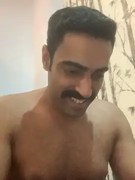 Snapshot of vaibhavchugh38 chatting on 01.11.25 vaibhavchugh38 online show from 01.11.25