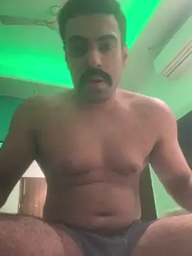 Snapshot of vaibhavchugh38 chatting on 01.13.25 vaibhavchugh38 online show from 01.13.25