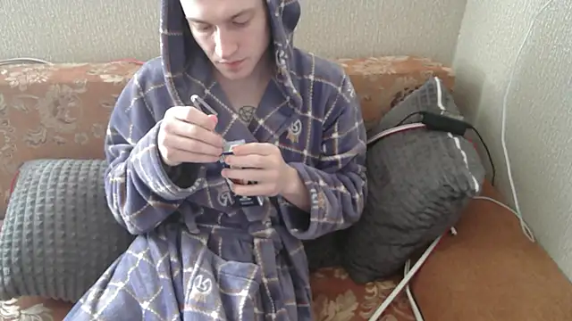 Snapshot of johnny_positive chatting on 03.07.25 johnny positive online show from 03.07.25