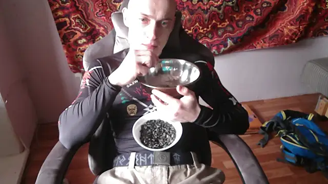 Snapshot of johnny_positive chatting on 10.19.25 johnny positive online show from 10.19.25