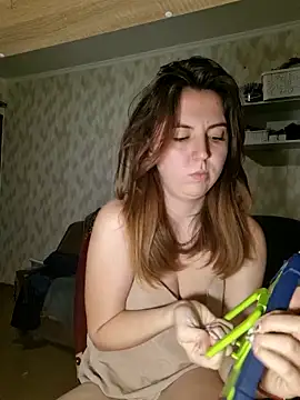 Snapshot of Melenka chatting on 11.13.25 Melenka online show from 11.13.25