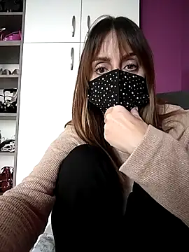 Snapshot of Akemi_rossi chatting on 10.09.25 Akemi rossi online show from 10.09.25