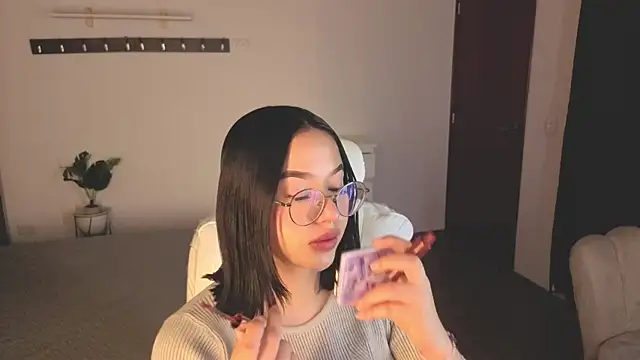 Snapshot of Renaxi_Smith chatting on 07.18.26 Renaxi Smith online show from 07.18.26
