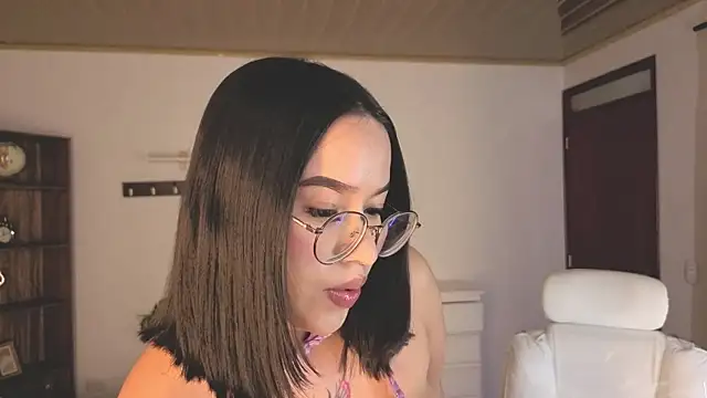 Snapshot of Renaxi_Smith chatting on 07.22.26 Renaxi Smith online show from 07.22.26