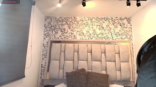 Victoria Adamns online show from 02.13.26