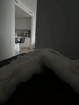 Snapshot of avanao chatting on 04.13.26 avanao online show from 04.13.26