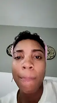 Snapshot of LuciaWallace chatting on 03.23.25 LuciaWallace online show from 03.23.25