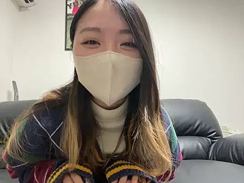 Snapshot of yazawa_oO chatting on 01.26.25 yazawa oO online show from 01.26.25