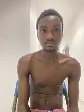 Snapshot of MylesBbc23 chatting on 01.12.25 MylesBbc23 online show from 01.12.25