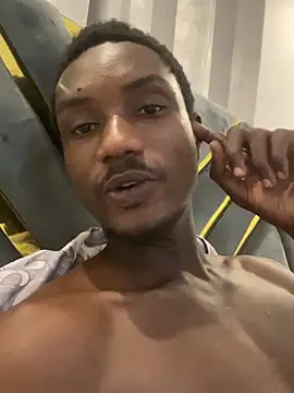 Snapshot of MylesBbc23 chatting on 01.12.25 MylesBbc23 online show from 01.12.25