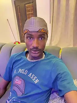 Snapshot of MylesBbc23 chatting on 03.19.25 MylesBbc23 online show from 03.19.25