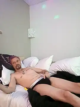 AQuickPhyx online show from 03.05.25