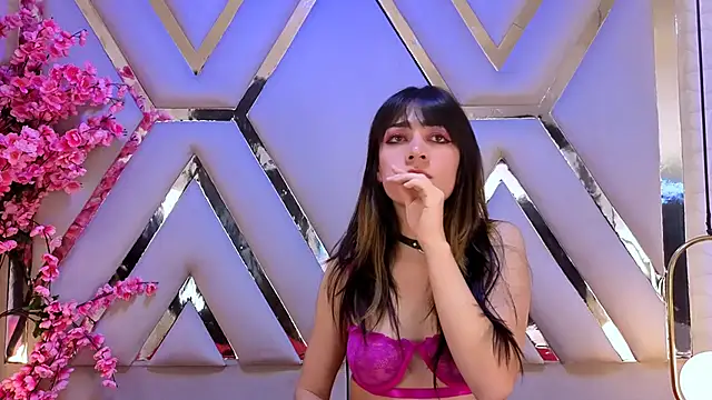 Snapshot of CatarinaMayer_ chatting on 10.14.25 CatarinaMayer online show from 10.14.25