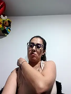 CHARLOTTE 1711 online show from 11.01.25